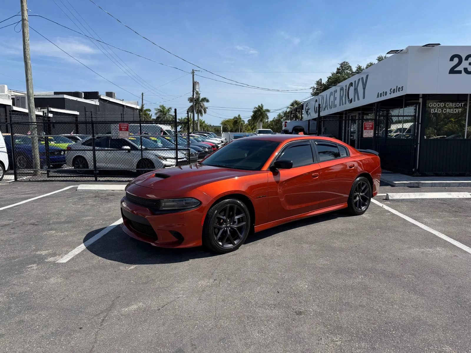 Used 2021 Dodge Charger R/T w/ Blacktop Package RWD image 1