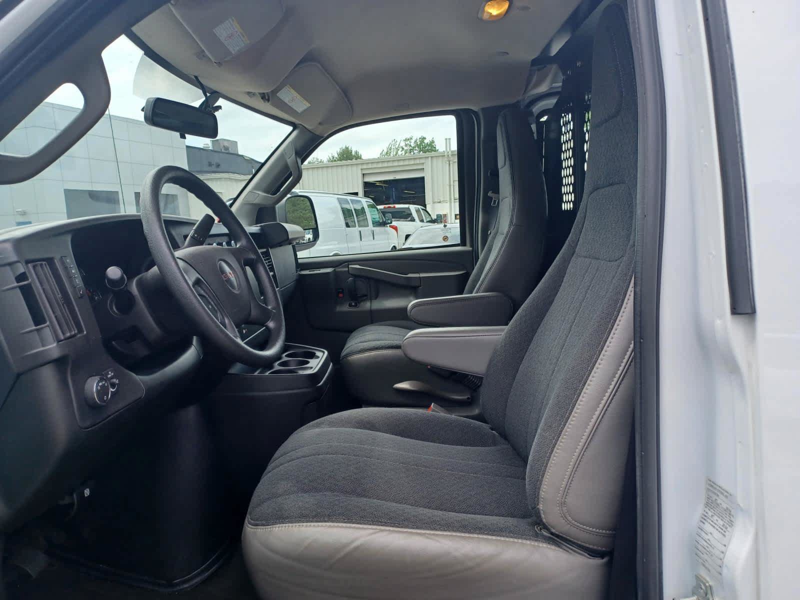 Used 2024 GMC Savana 2500 w/ Driver Convenience Package RWD image 7