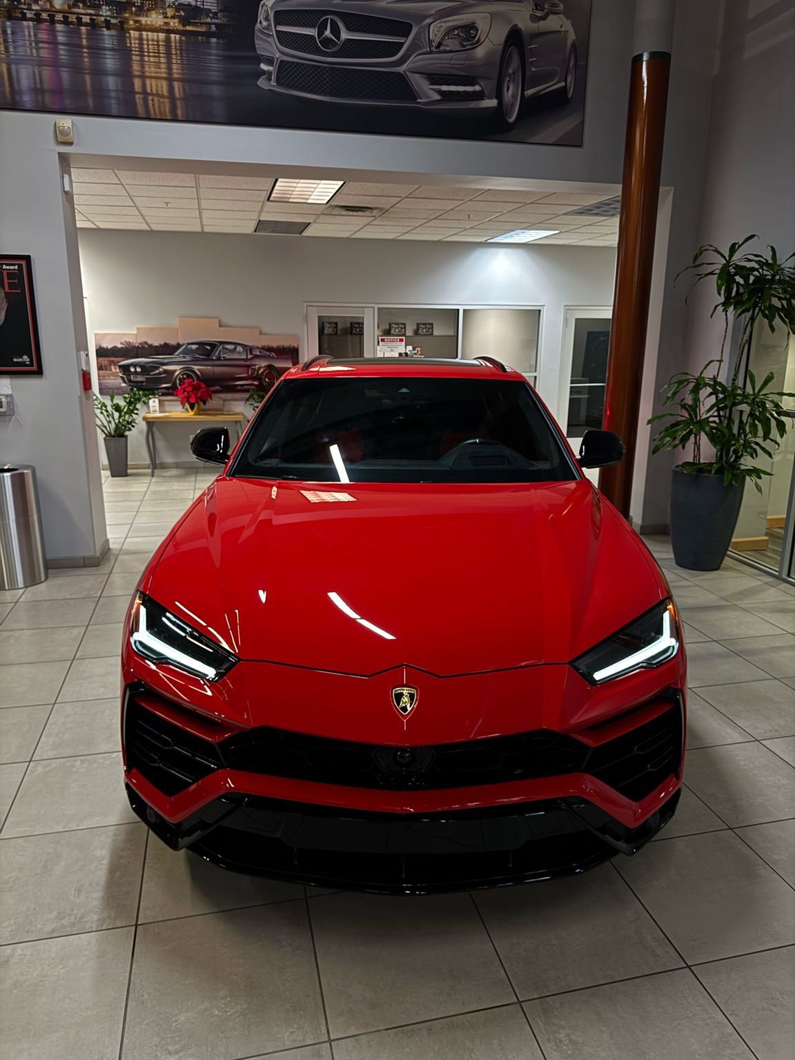 Used 2022 Lamborghini Urus image 2