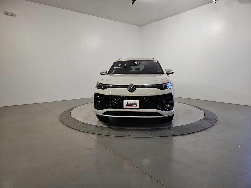 New 2026 Volkswagen Tiguan SEL R-Line AWD/4WD image 8