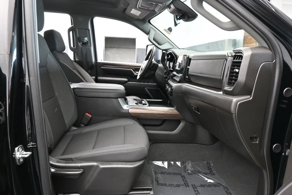 Used 2026 Chevrolet Silverado 3500 LT AWD/4WD image 48
