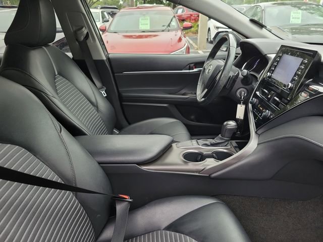 Used 2023 Toyota Camry SE FWD image 31