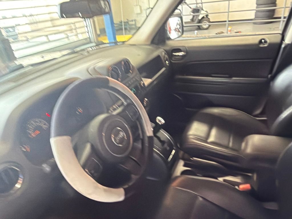 Used 2016 Jeep Patriot High Altitude AWD/4WD image 4