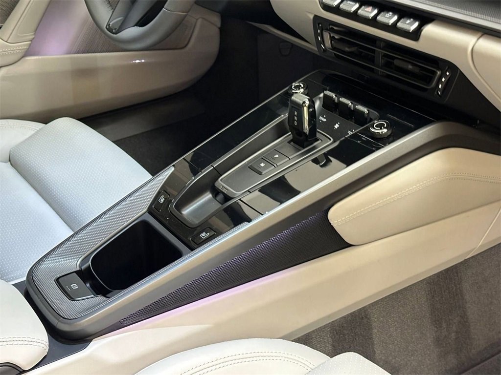 Used 2024 Porsche 911 Carrera image 17