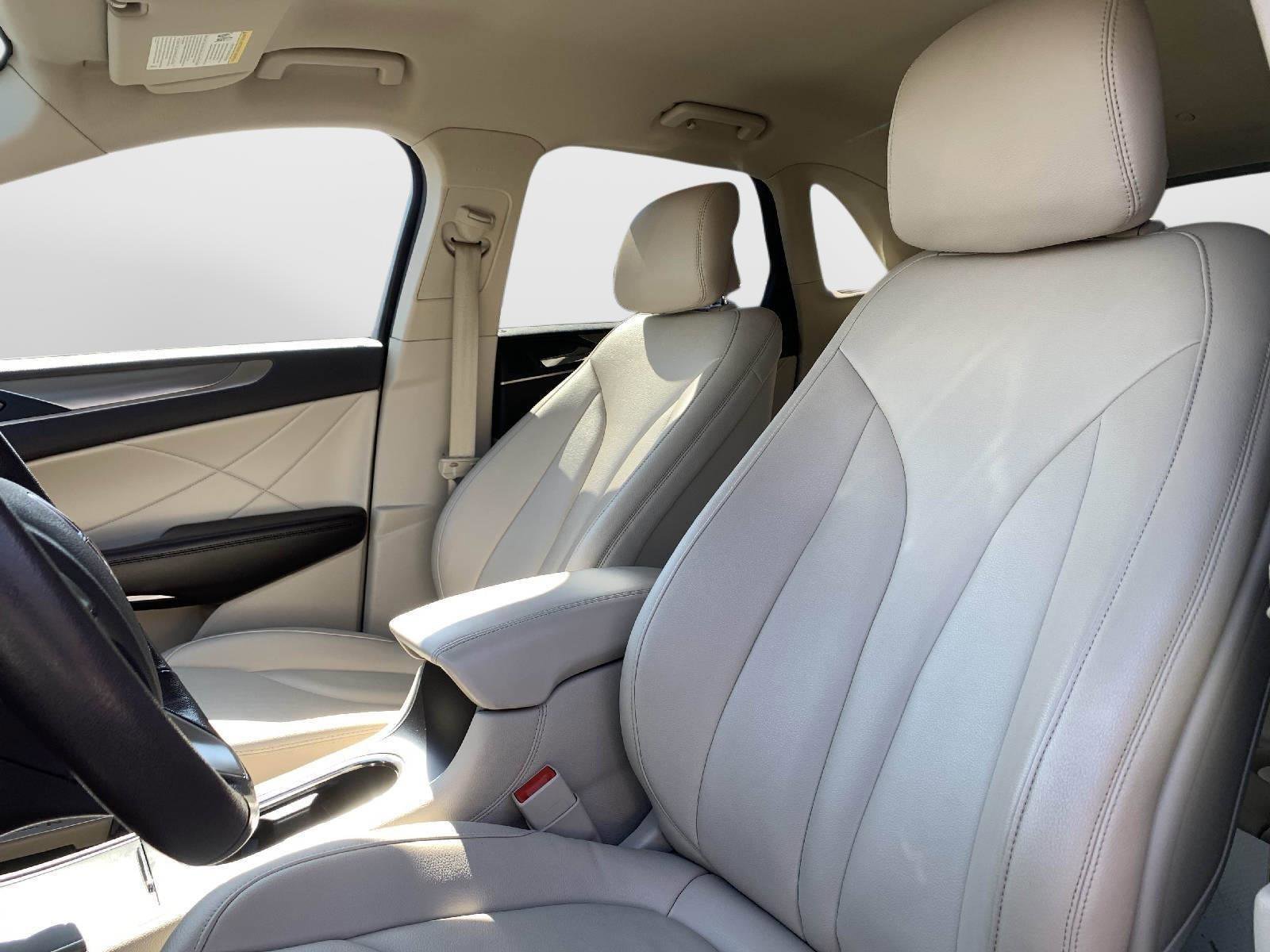 Used 2019 Lincoln MKC Premiere image 33