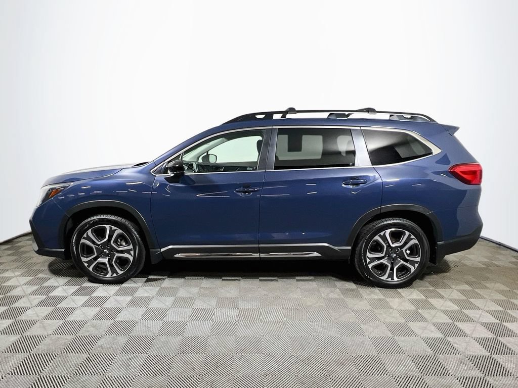 Used 2024 Subaru Ascent Limited w/ Technology Package AWD/4WD image 4