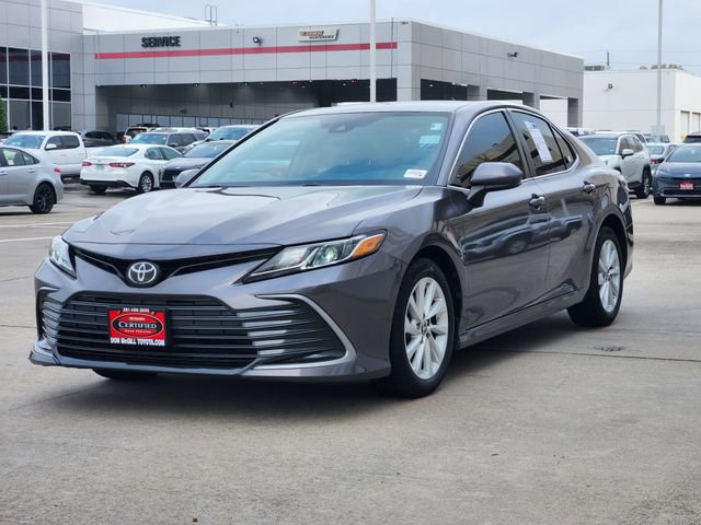 Certified 2022 Toyota Camry LE image 3