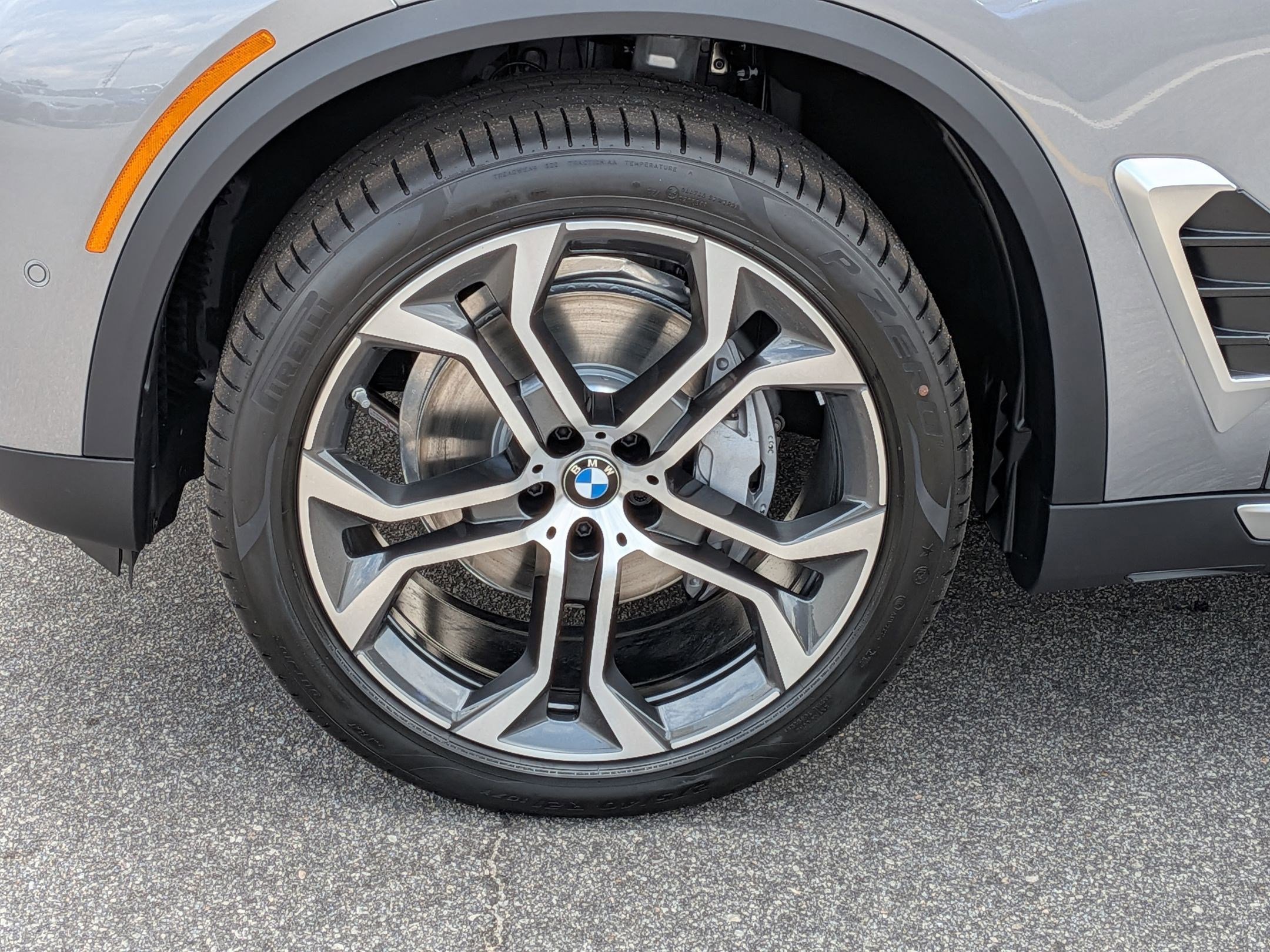 New 2026 BMW X5 xDrive40i w/ Climate Comfort Package AWD/4WD image 10