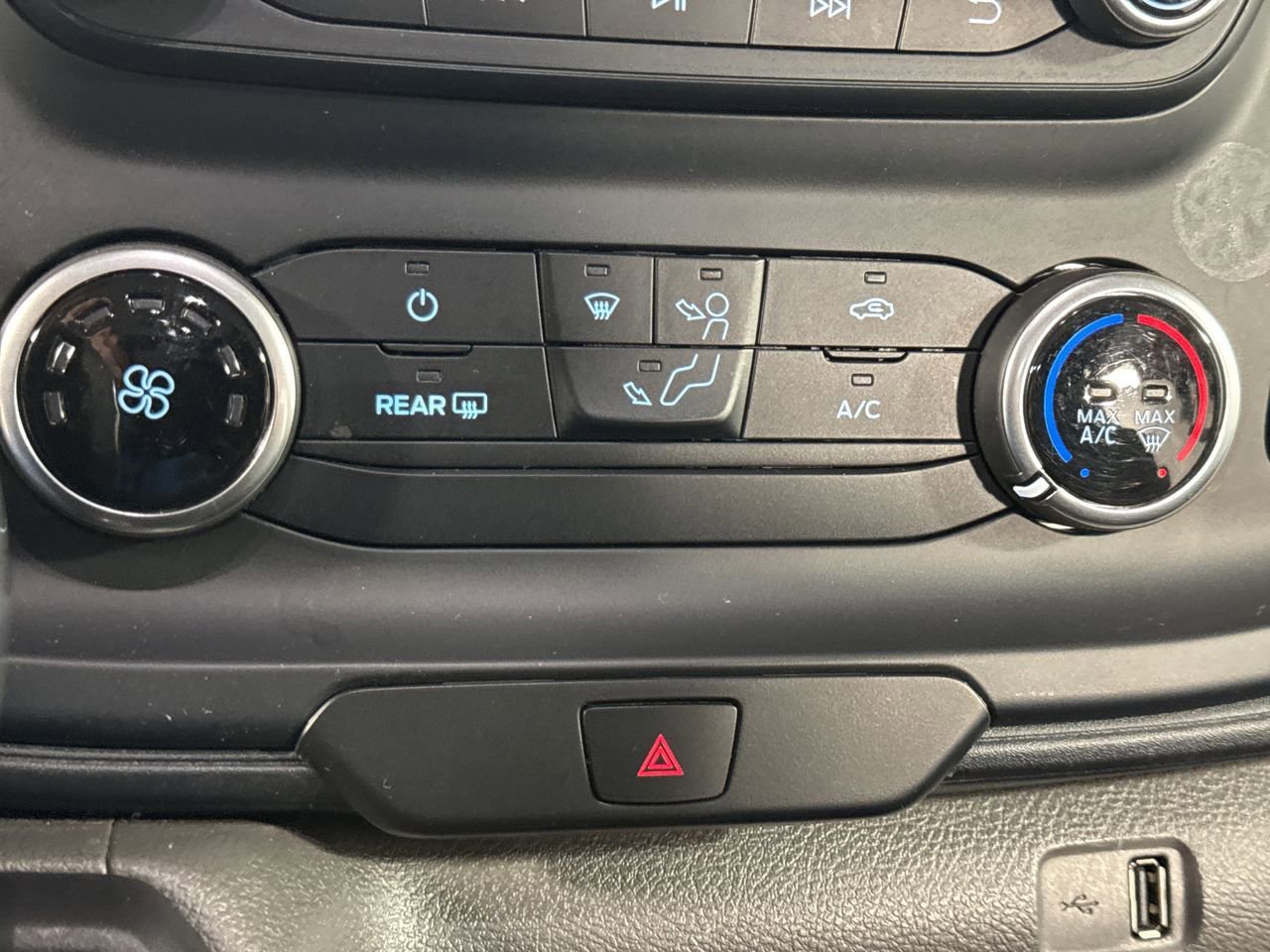 Used 2021 Ford Transit 350 XLT image 25