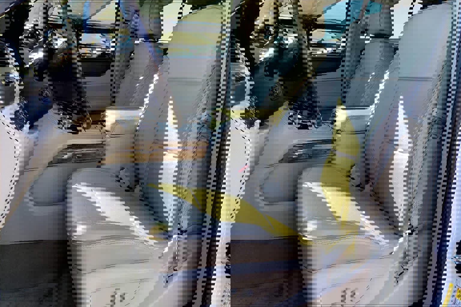 Used 2016 GMC Yukon XL Denali w/ Open Road Package image 7