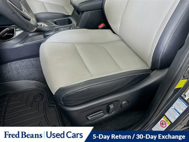 Used 2018 Toyota RAV4 Limited w/ Carpet Mat Package AWD/4WD image 19