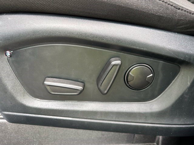 Used 2021 Ford Explorer XLT AWD/4WD image 14