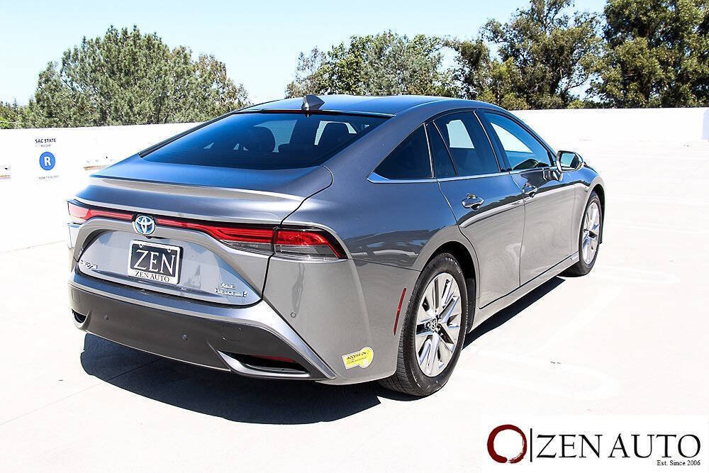 Used 2022 Toyota Mirai w/ Advanced Technology Package RWD image 7
