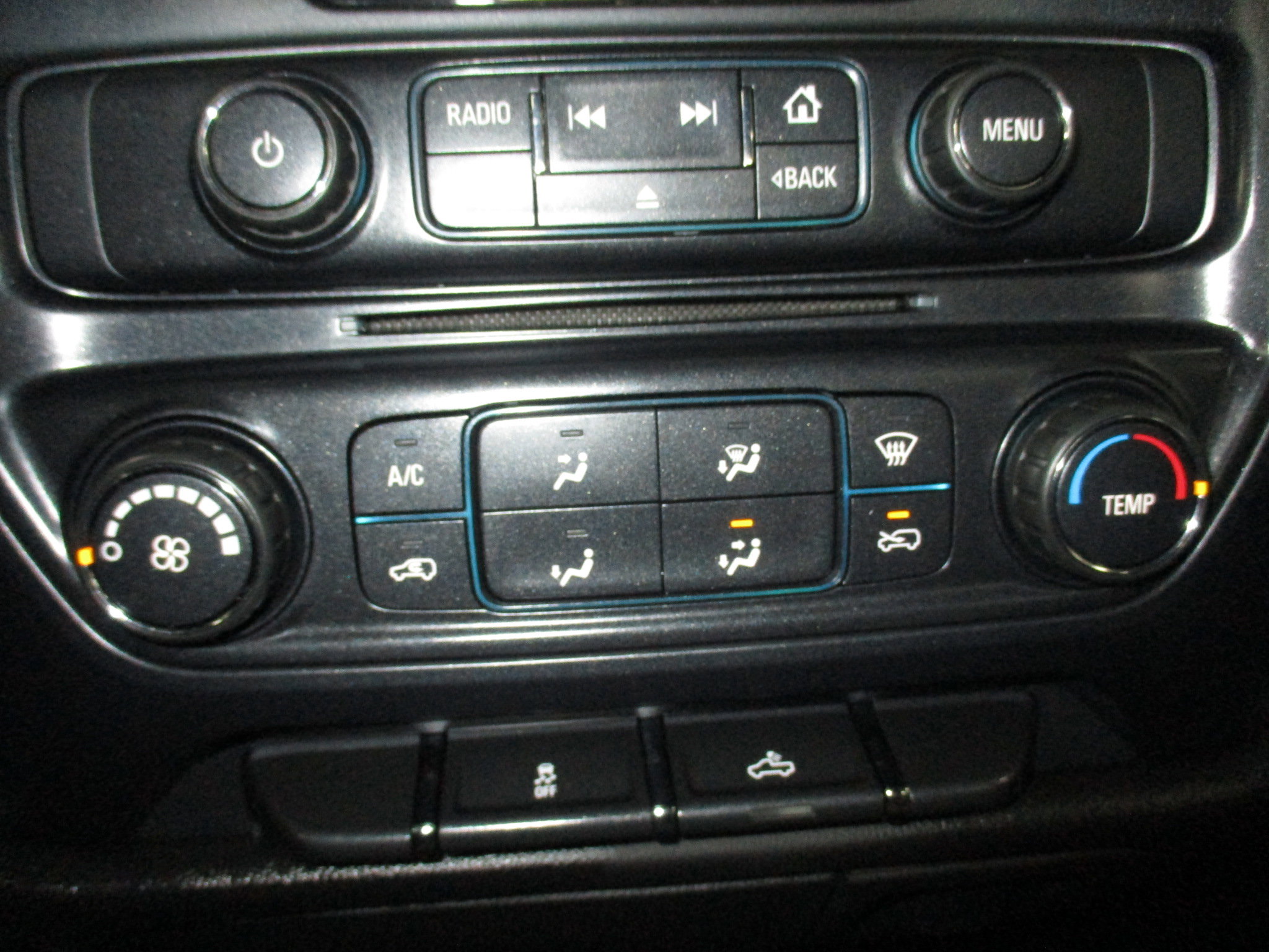 Used 2015 Chevrolet Silverado 2500 W/T AWD/4WD image 26