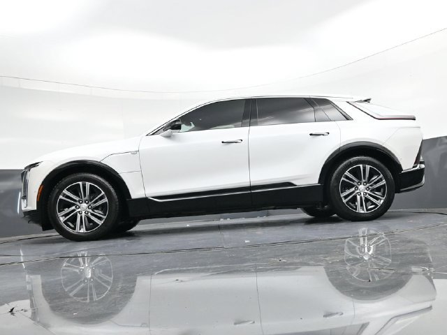 Used 2024 Cadillac Lyriq Luxury RWD image 33