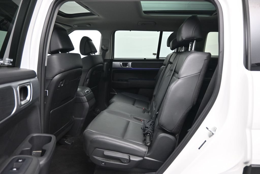 Certified 2025 Hyundai Santa Fe Limited AWD/4WD image 25