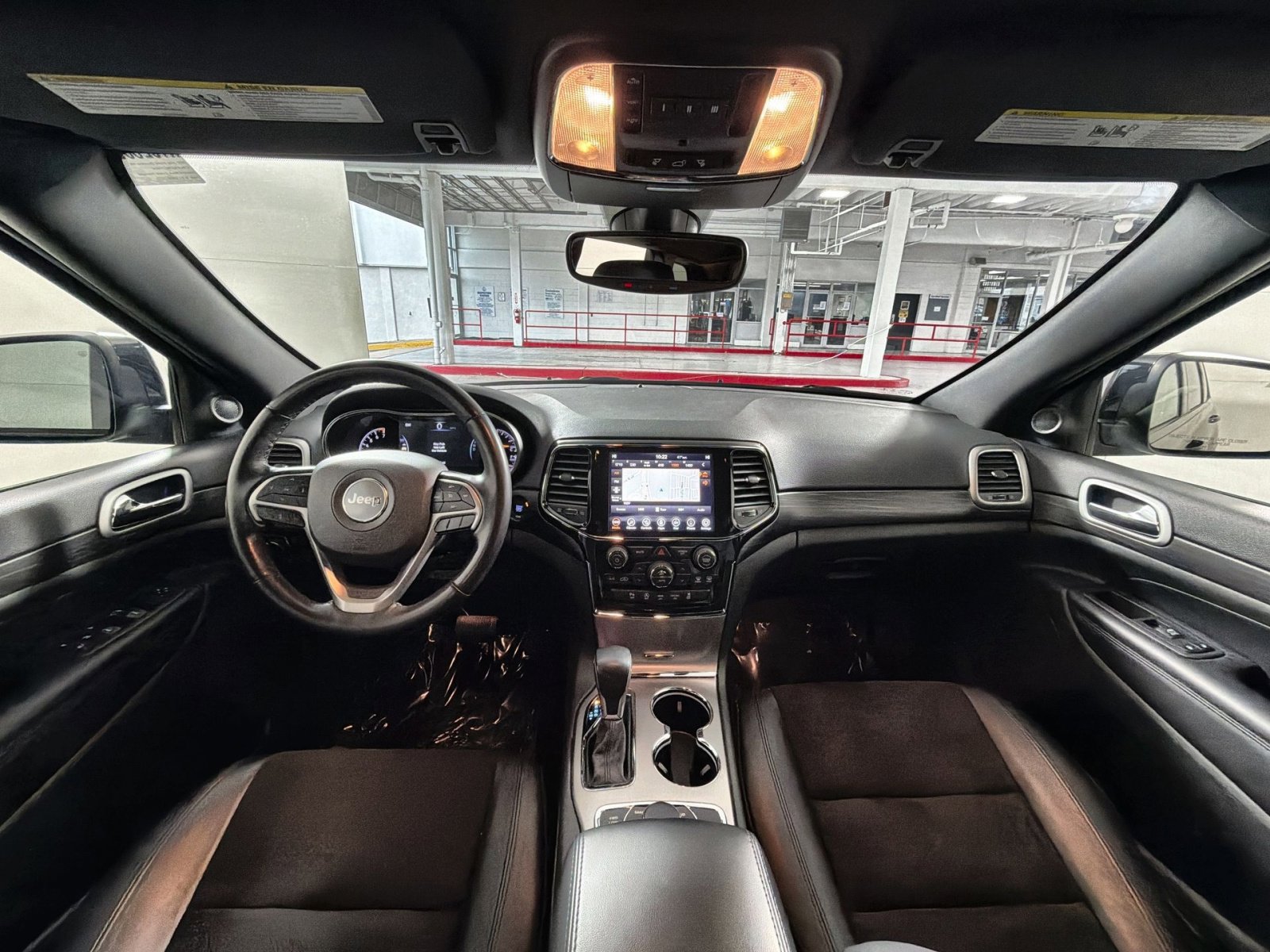 Used 2022 Jeep Grand Cherokee Laredo X image 23