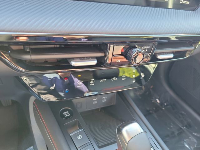 New 2026 Nissan Kicks SR w/ SR Premium Package image 17