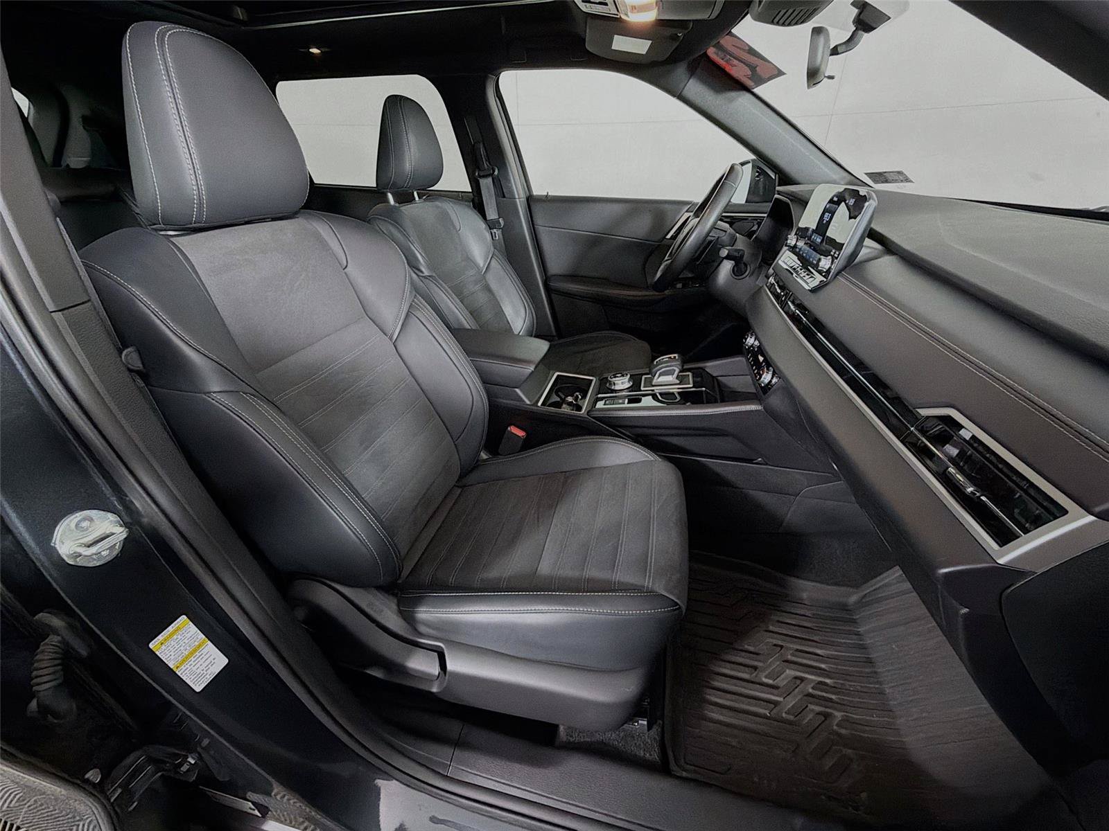 Used 2024 Mitsubishi Outlander SE Black Edition AWD/4WD image 31