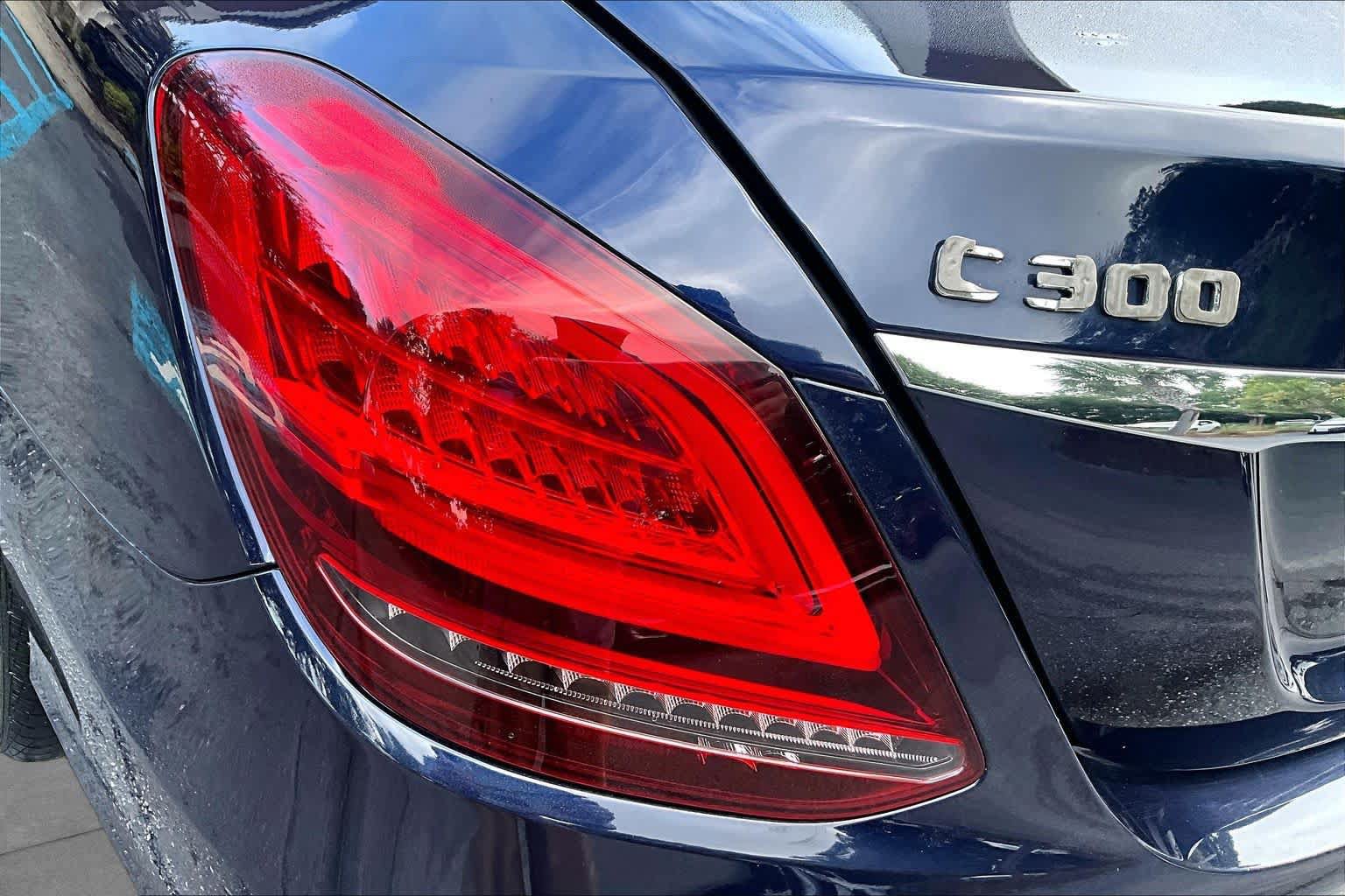 Used 2021 Mercedes-Benz C 300 Sedan image 29