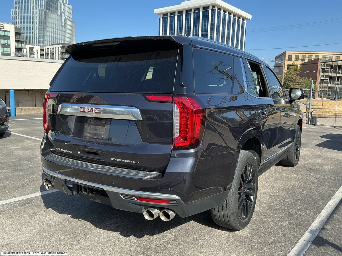 Used 2023 GMC Yukon Denali AWD/4WD image 6