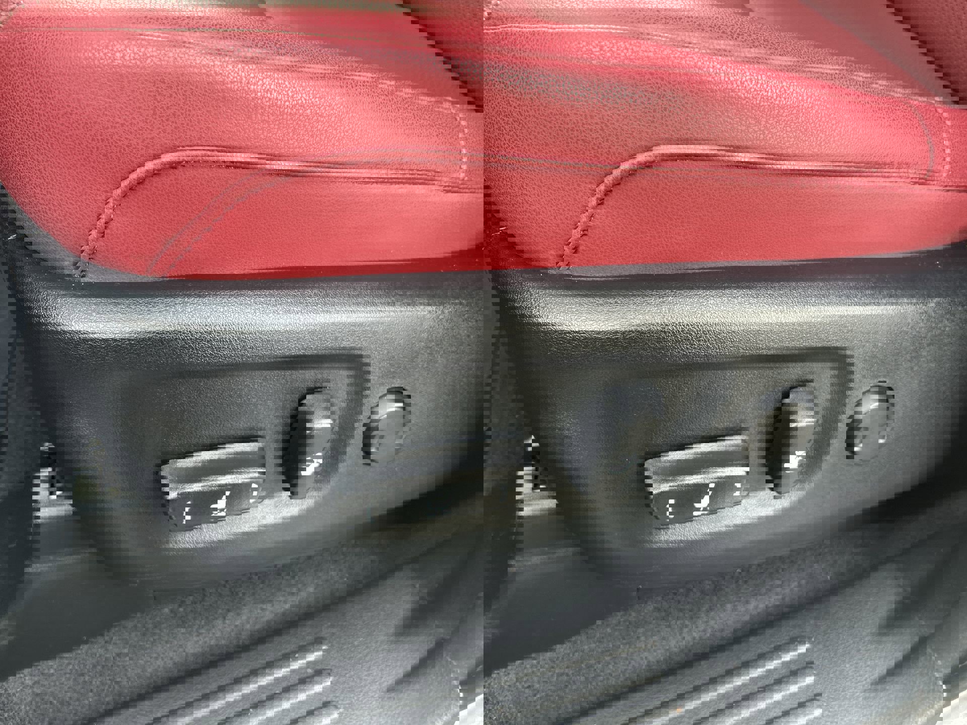 Used 2023 Lexus GX 460 Premium w/ Premium Package image 14