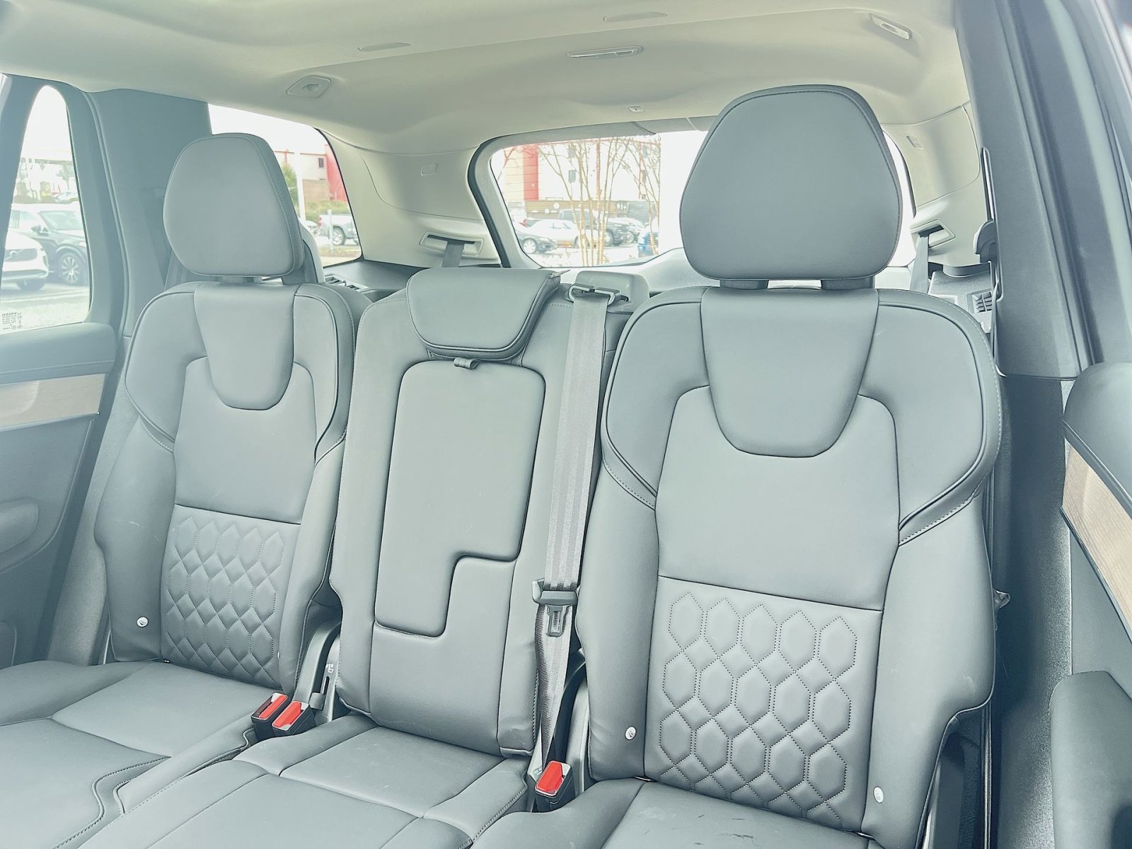 Certified 2025 Volvo XC90 B6 Plus AWD/4WD image 25