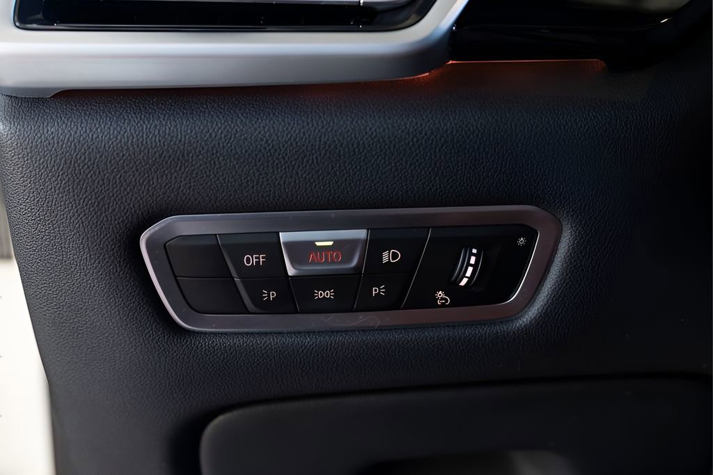 Used 2022 BMW X5 M50i w/ Executive Package AWD/4WD image 46