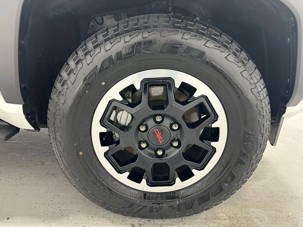 Used 2025 Toyota 4Runner TRD Off-Road image 60