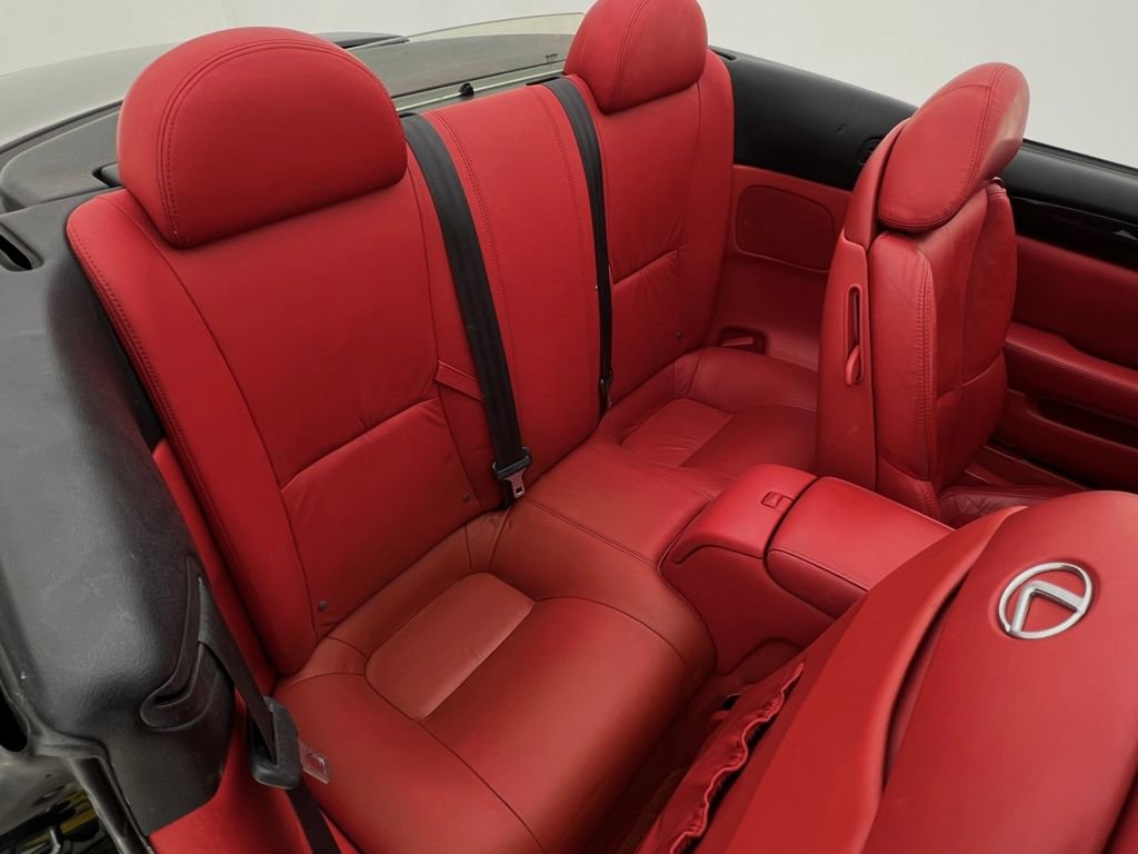 Used 2005 Lexus SC 430 Convertible image 16
