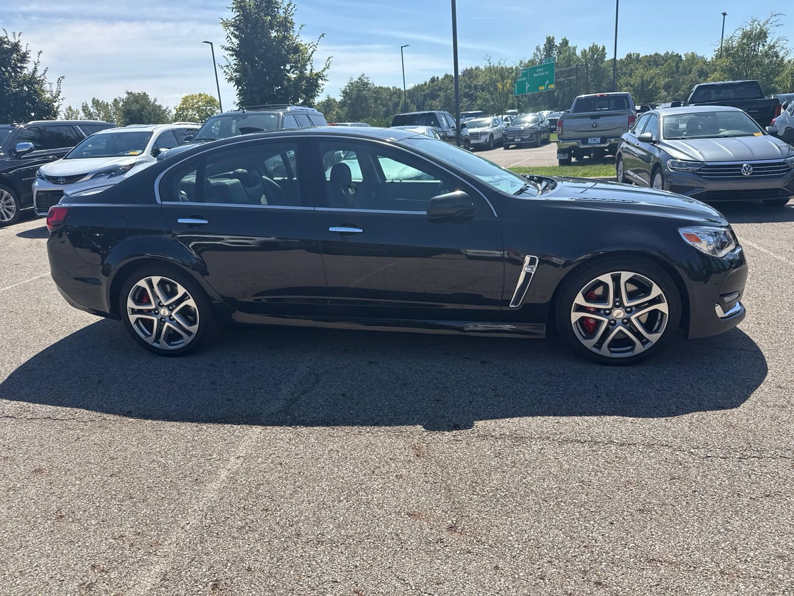 Used 2017 Chevrolet SS RWD image 4