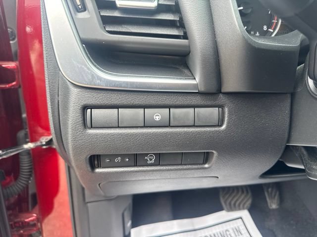 Used 2023 Nissan Rogue SV AWD/4WD image 19