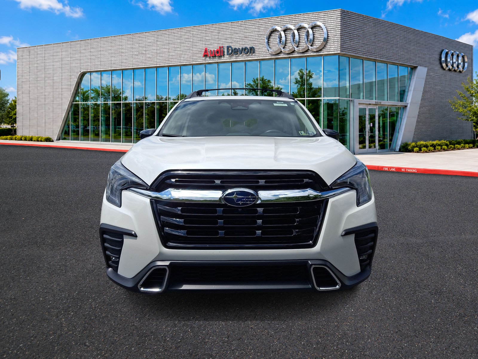 Used 2024 Subaru Ascent Touring AWD/4WD image 2