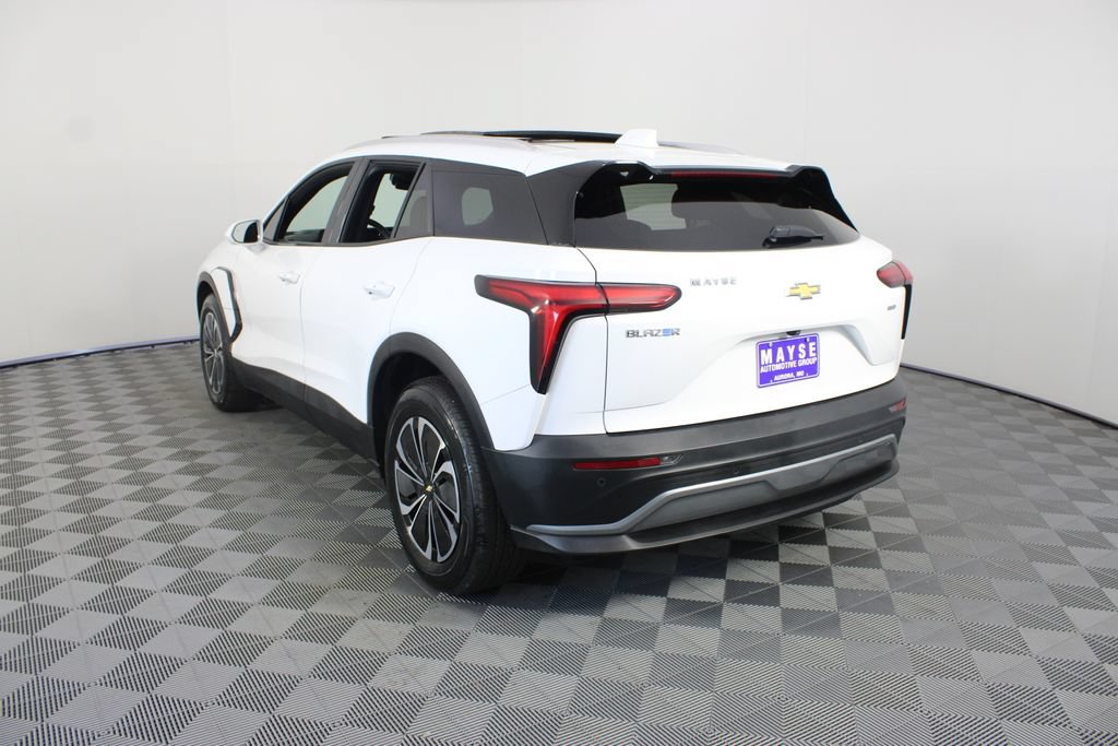 Used 2024 Chevrolet Blazer EV LT AWD/4WD image 24