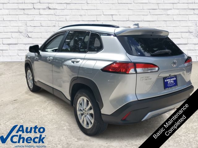 Used 2023 Toyota Corolla Cross LE w/ Moonroof Package AWD/4WD image 2