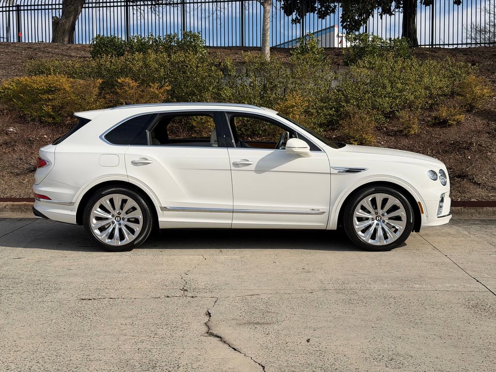 Used 2023 Bentley Bentayga image 5