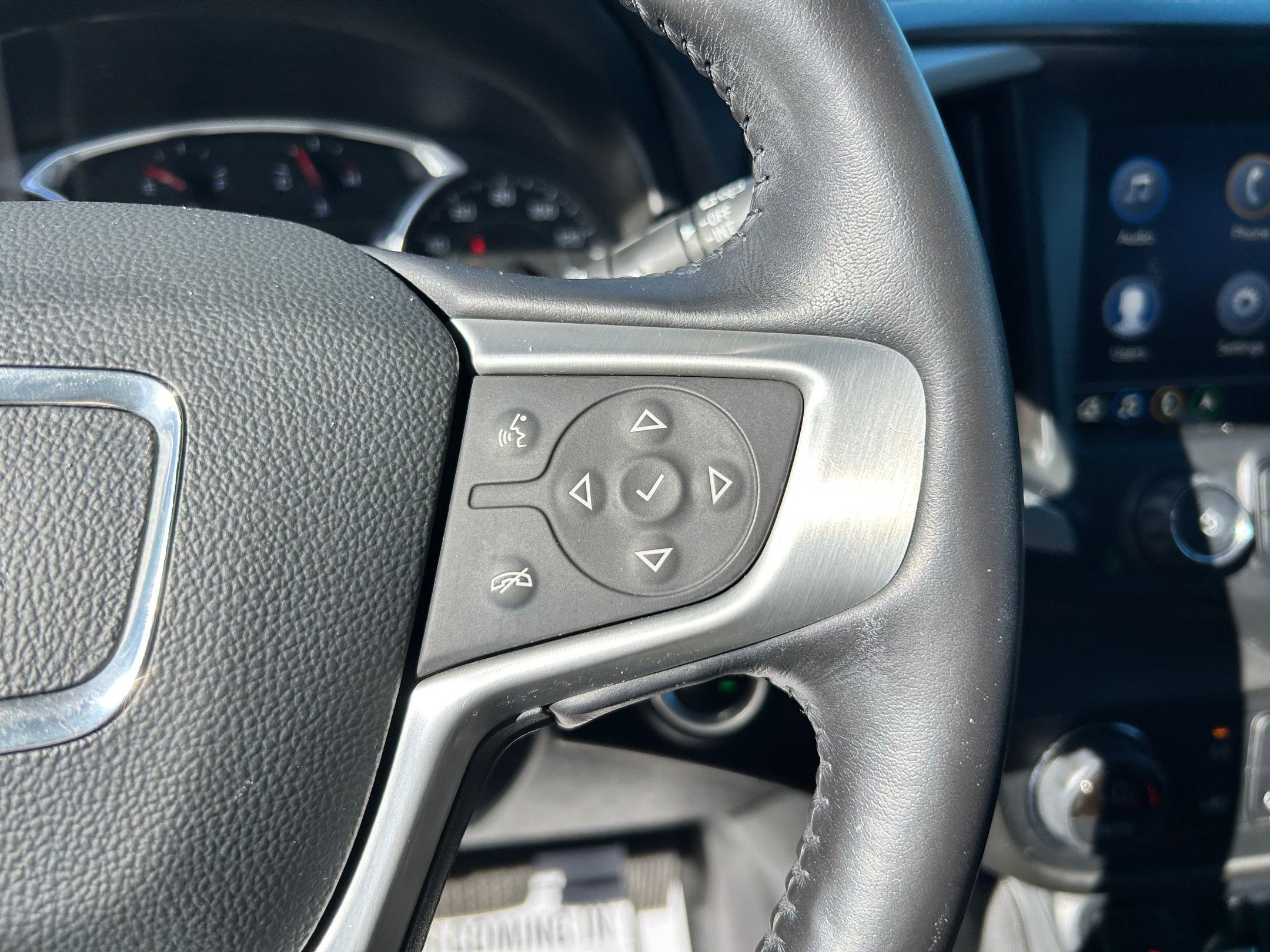 Used 2021 GMC Terrain SLT w/ Infotainment Package II image 12