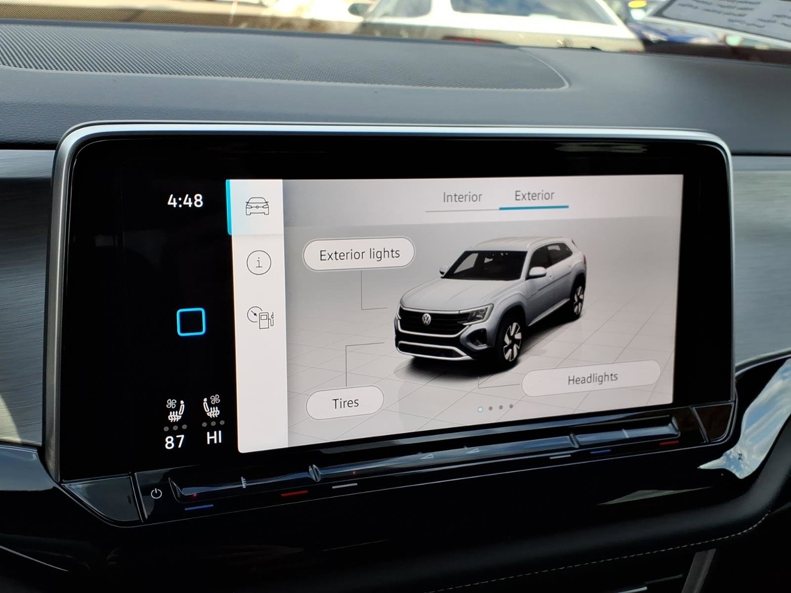 Used 2025 Volkswagen Atlas Cross Sport SE image 15