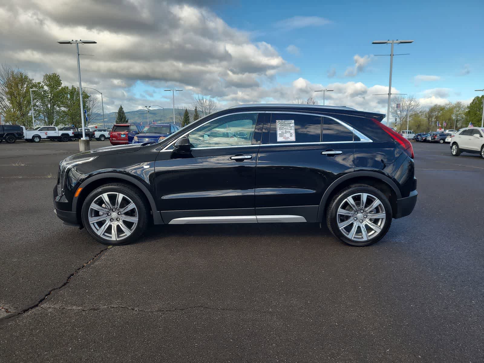 Used 2019 Cadillac XT4 Premium Luxury w/ Technology Package image 11