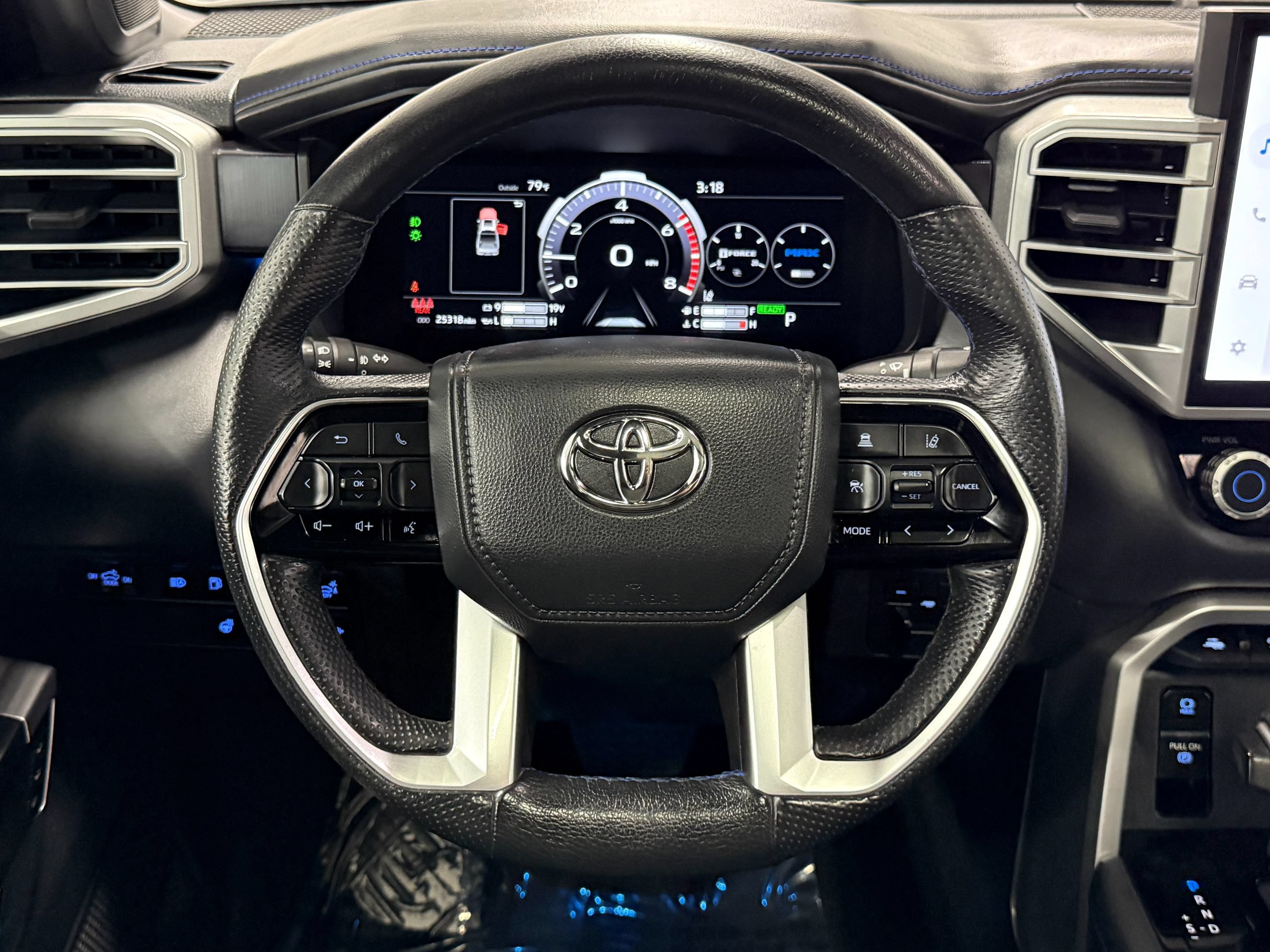 Used 2022 Toyota Tundra Platinum AWD/4WD image 18