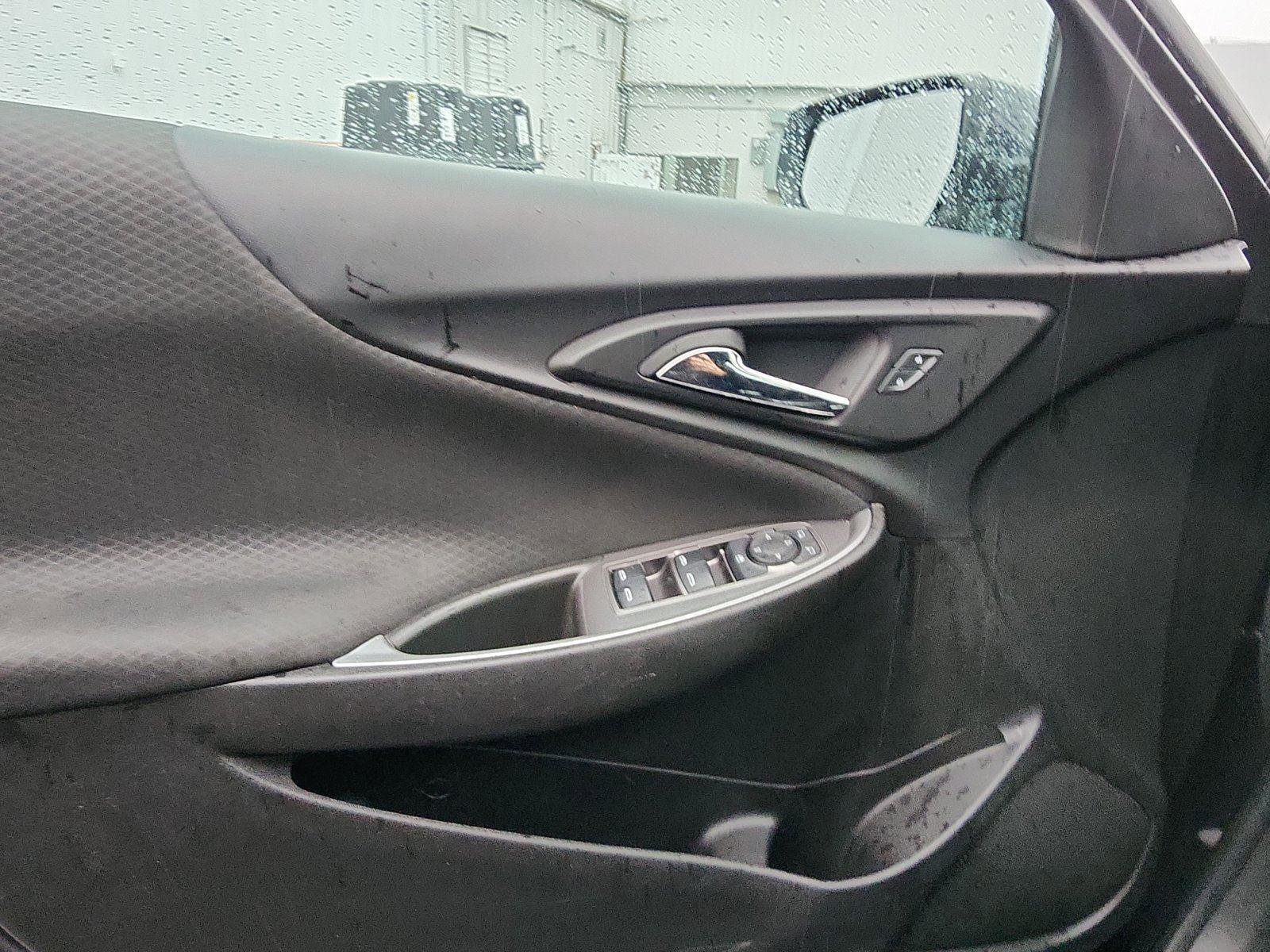 Used 2023 Chevrolet Malibu LT FWD image 18