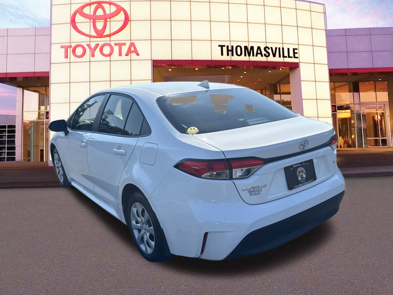 Used 2025 Toyota Corolla LE FWD image 7