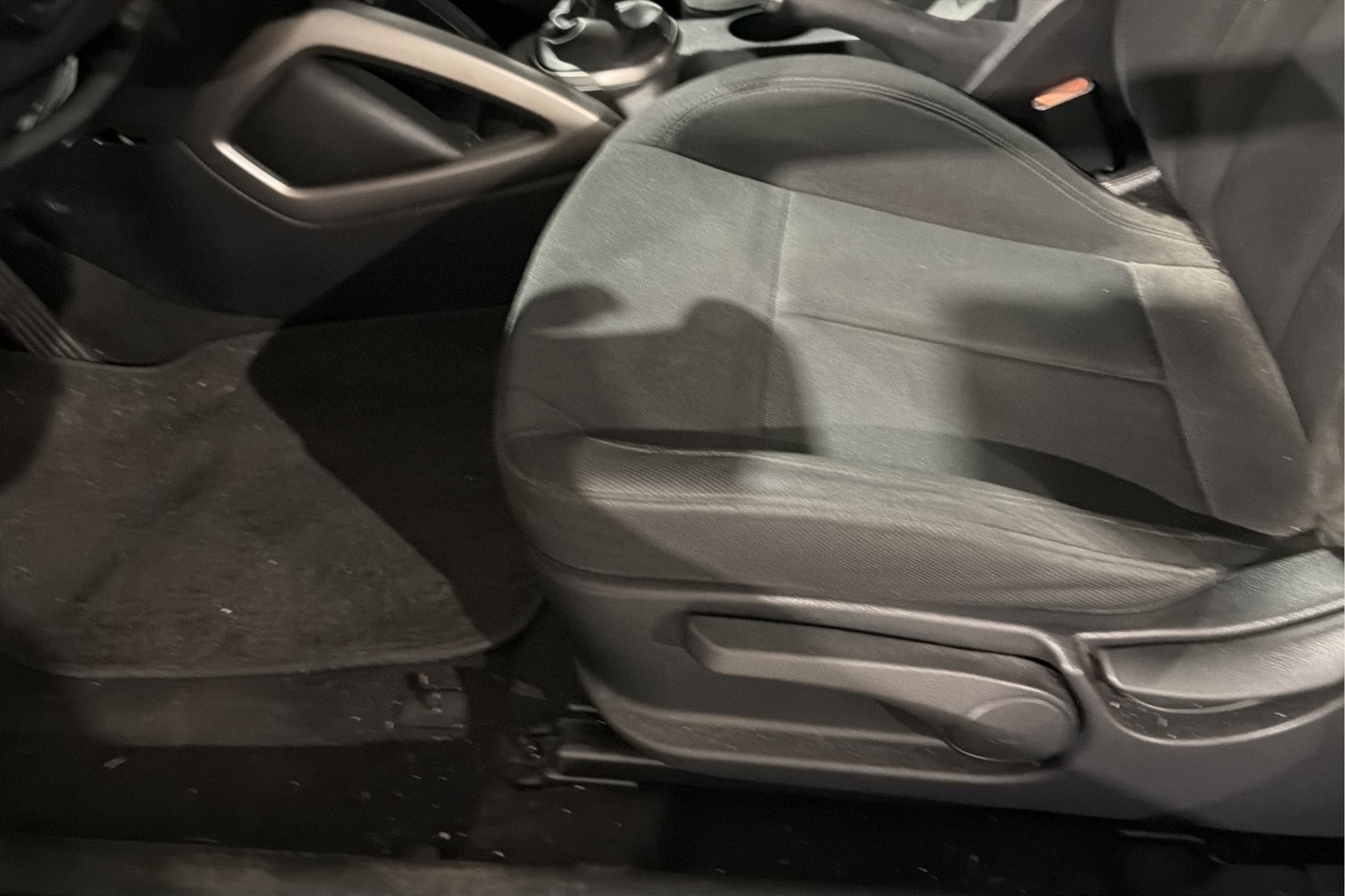 Used 2014 Hyundai Veloster FWD image 20