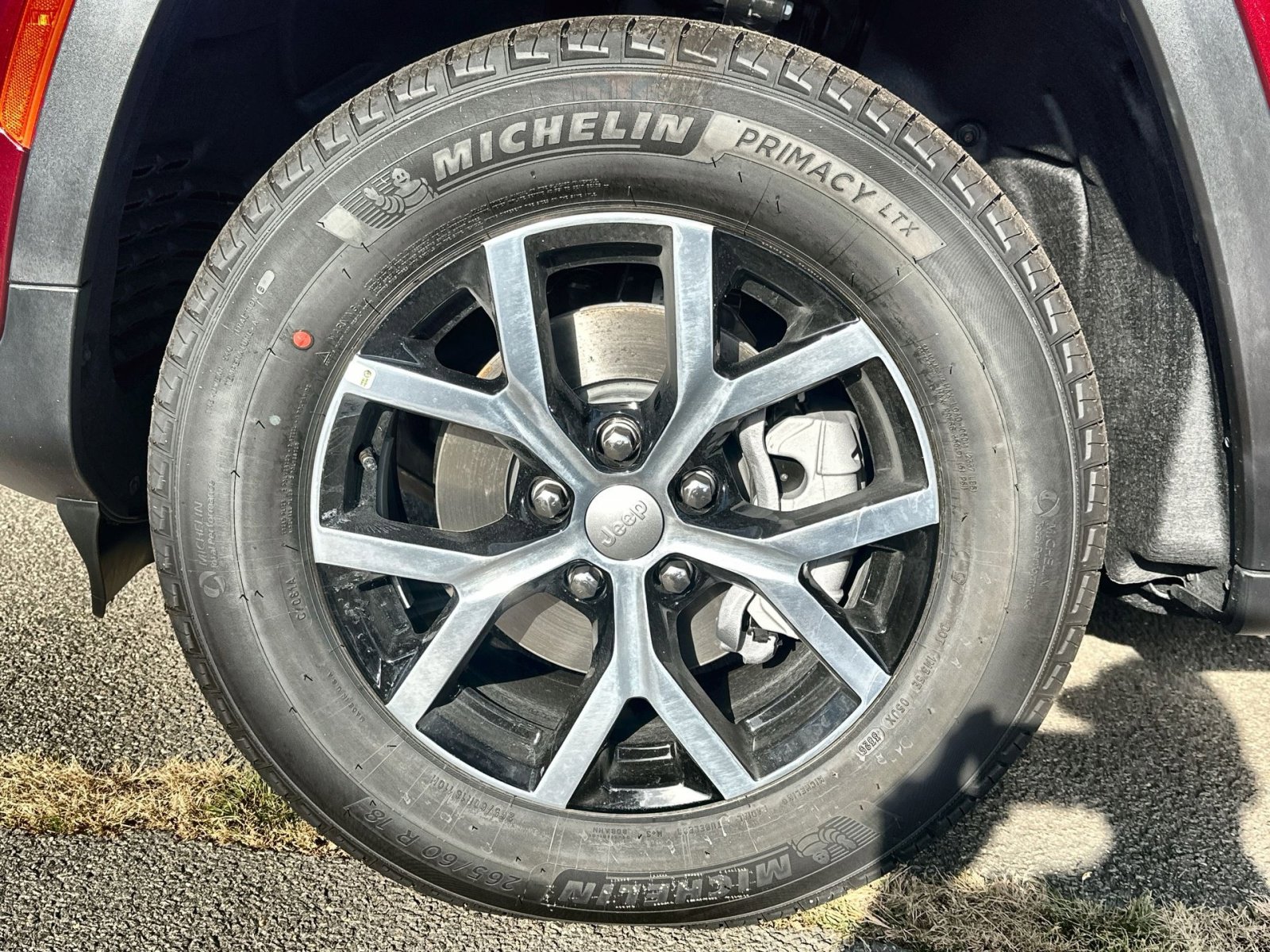 New 2025 Jeep Grand Cherokee Limited w/ Luxury Tech Group II image 12