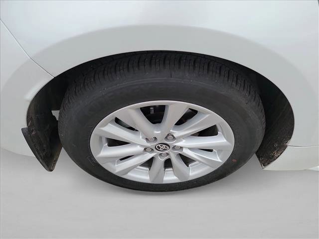 Used 2025 Toyota Corolla LE image 11