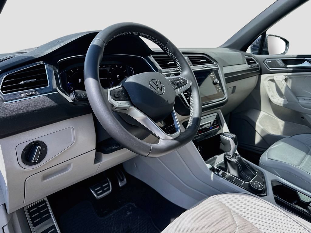 Certified 2023 Volkswagen Tiguan SEL R-Line AWD/4WD image 9