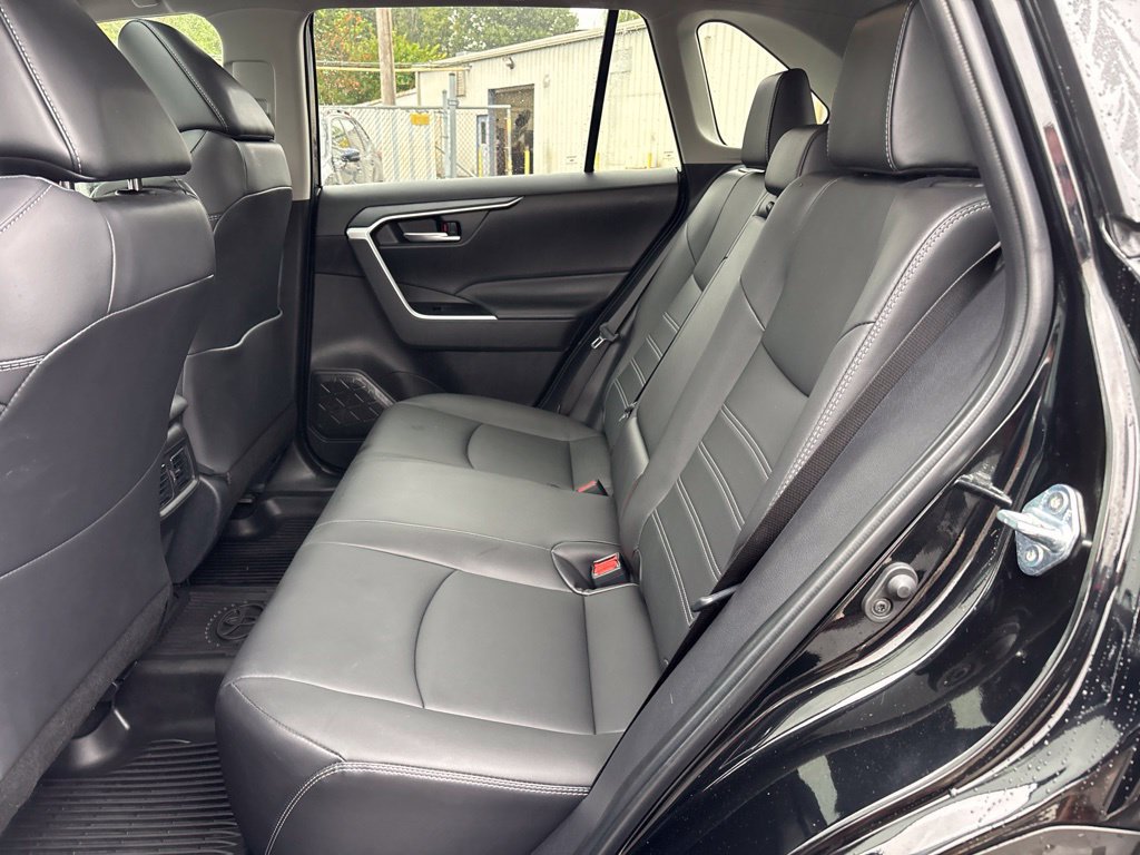 Used 2025 Toyota RAV4 XLE Premium AWD/4WD image 30