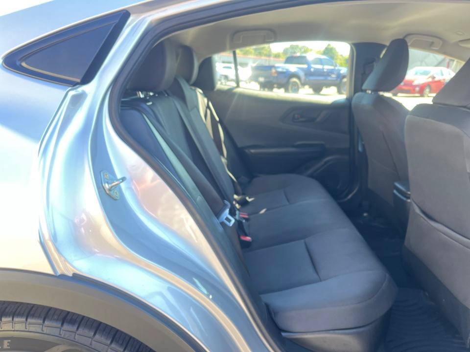 Used 2025 Toyota Prius LE FWD image 28