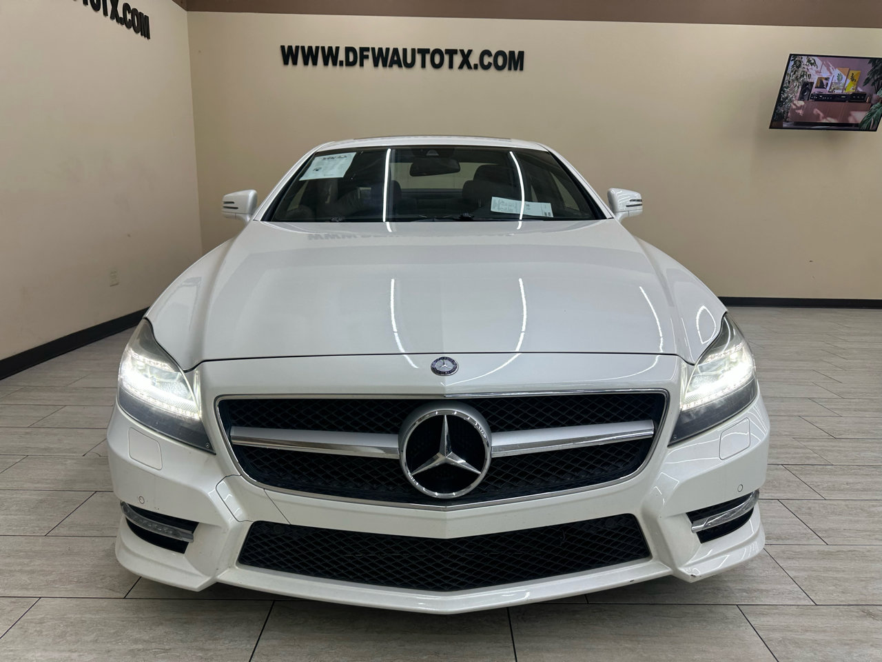 Used 2014 Mercedes-Benz CLS 550 CLS550 4MATIC w/ Premium 1 Package image 3