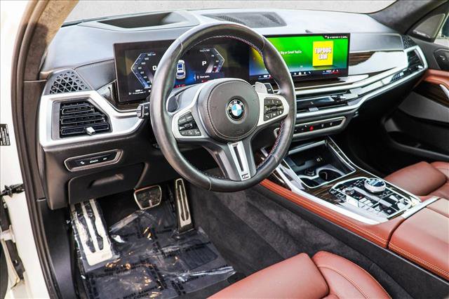 Used 2025 BMW X7 M60i AWD/4WD image 10